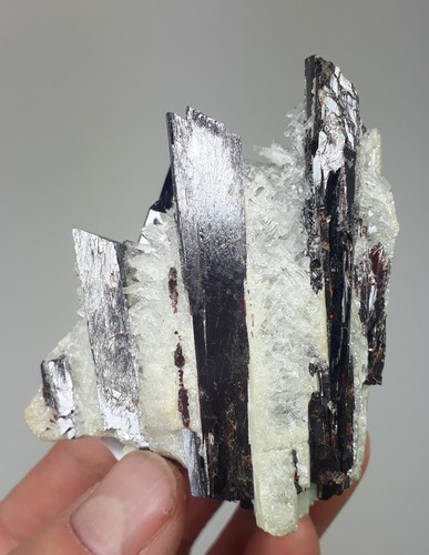Hübnerite con quarzo pasto - quarzo,