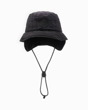 Cappello a secchiello Stone Island nero nylon metallo boonie