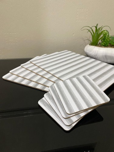 Set 4 tovagliette e - set,