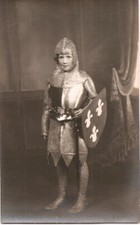POSTCARD BAMBINO COSTUME