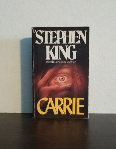 Carrie stephen king new - carrie,