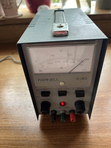 Alimentatore banco farnell - da,