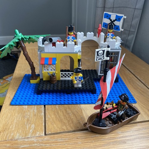 Lego 6267 lagoon lock - lagoon, lock-up