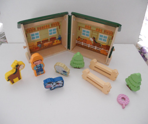 Little town aldi play - town,