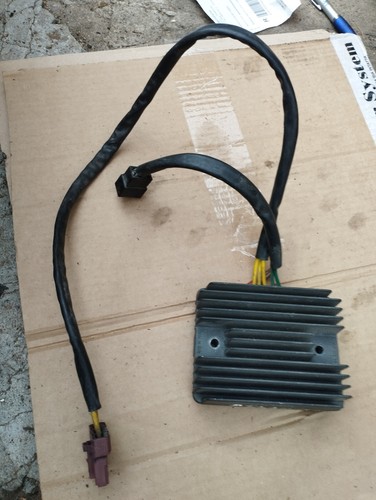 Regolatore tensione aprilia - tensione,