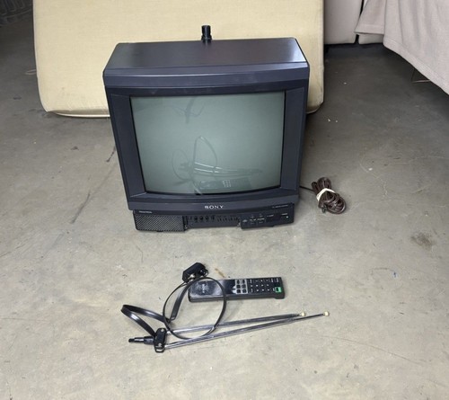 Vintage sony trinitron - 13",
