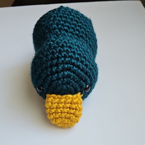 Anatra peluche fatta - , a