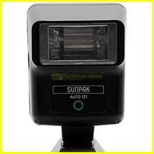 Flash universale Sunpak Auto 121 per fotocamere con contatto caldo/presa sincro