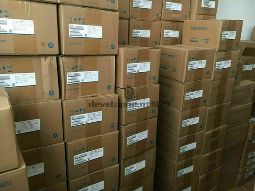 1pz nuovo servomotore yaskawa - 1pz,
