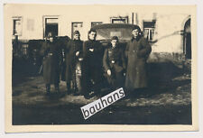 Foto soldati Wehrmacht davanti al veicolo, elmetto in acciaio, cappotto invernale WW2 (7242x)