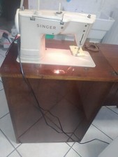 Macchina da cucire Singer 401 con motore perfettamente funzionante con mobile 