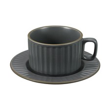 Tazzine da caffè e piattini