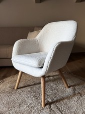 Poltrona In Tessuto Teddy Bianco Con Gambe In Legno