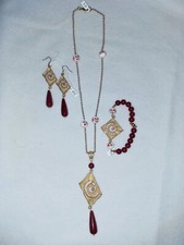Parure Collana Orecchini Bracciale Gioielli Set Ottone e Giada rossa