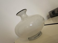 Vaso in vetro fligranato bianco attribuibile a Dino Martens per Aureliano Toso.