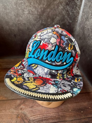 Cappellino snapback ricamato