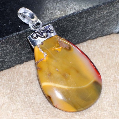 Ciondolo berretto mookaite