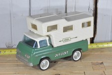 VINTAGE NYLON TRAIL BLAZER