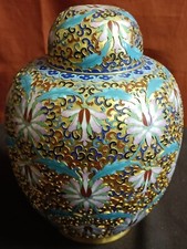 Vaso cinese decorato a rilievo