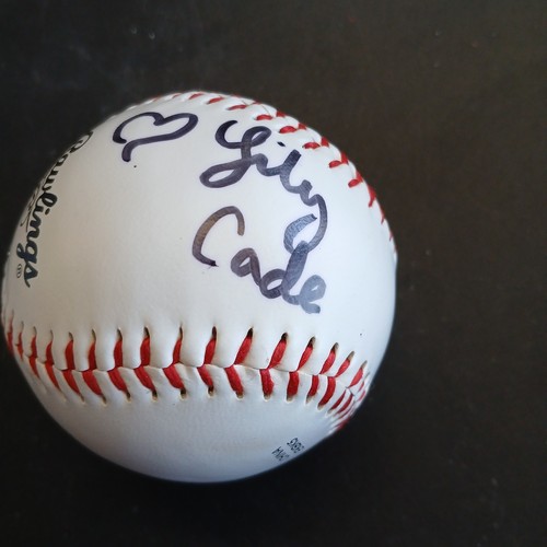 Baseball autografato pornostar