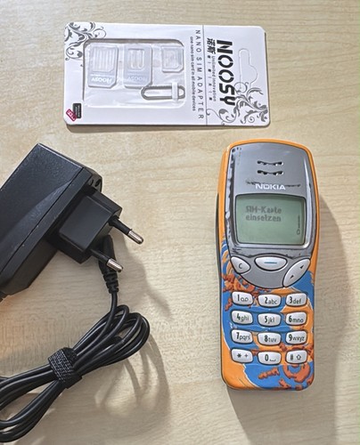 Cellulare nokia 3210 colorato - cellulare,