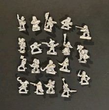 19 Miniature in metallo