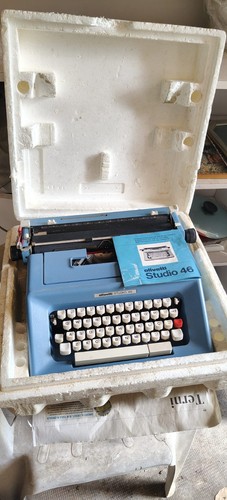 Macchina scrivere olivetti - da,