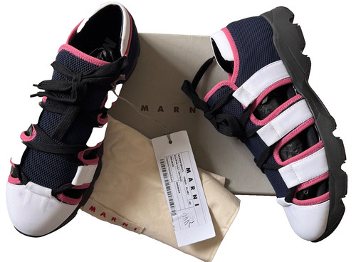 Nuove scarpe ginnastica - nuove, da