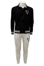 Completo tuta da uomo grigio