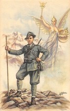 C1966) ALPINI, ALPINO CON ALPENSTOCK SOVRASTATO DELLA VITTORIA ALATA.