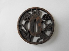 Ferro tsuba fiore - fiore, traforato