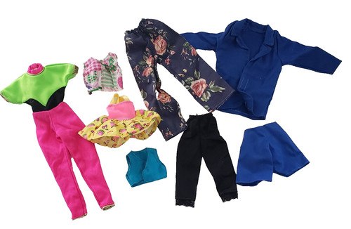 Lotto vestiti bambola barbie - lotto,