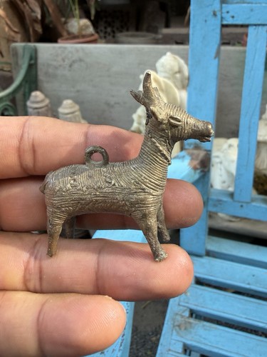 Antica vecchia scultura - , di