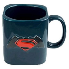 Tazza stilizzata di alta