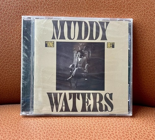 Muddy waters king - muddy, bee