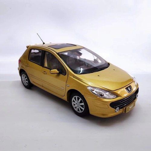 Peugeot 307 hatchback - 1/18,