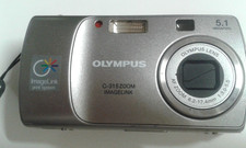 OLYMPUS VINTAGE C-315 ZOOM 5,1 MP OTTIMA CON CARICABATTERIA E PICTURE CARD 16 MB