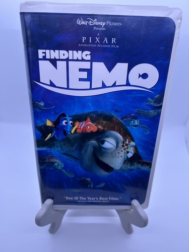 Walt disney pixar finding - walt,