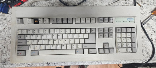 Rara tastiera meccanica clicky