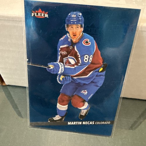 2025 fleer ultra - ultra, medaglioni