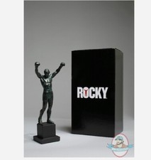 Statua in resina Rocky scala