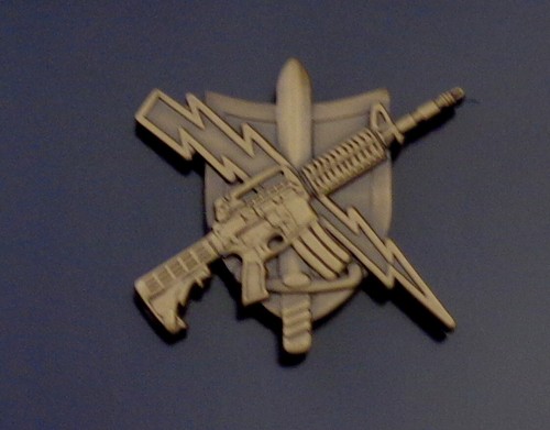 Spilla uniforme oro antico