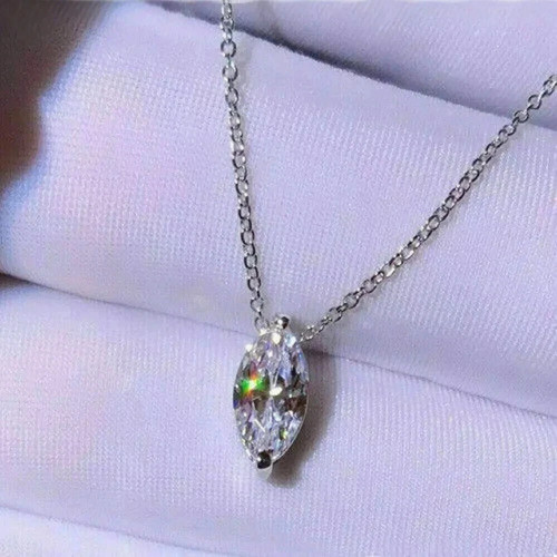 Collana con ciondolo solitario