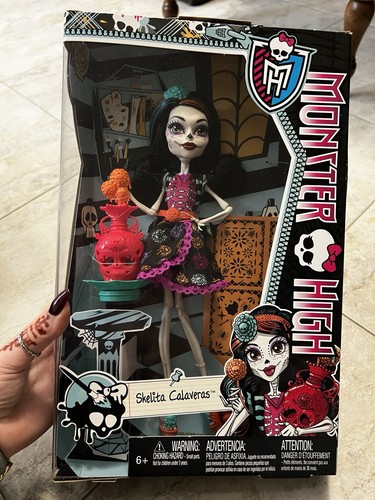Monster high doll box - box,