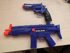 Mitra e Pistola giocattolo con
