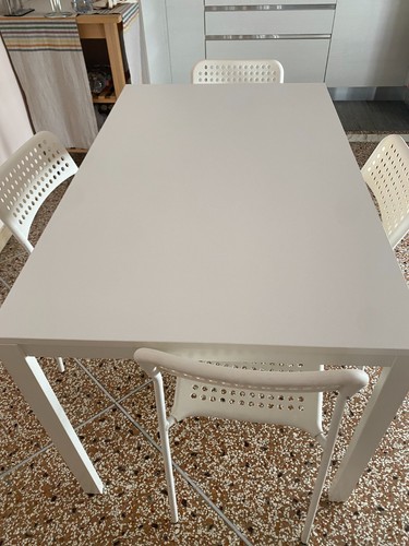 Tavolo cucina con sedie - da,