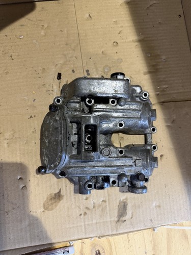 Coperchio valvole testata
