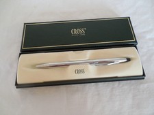 Penna croce argento, incisa