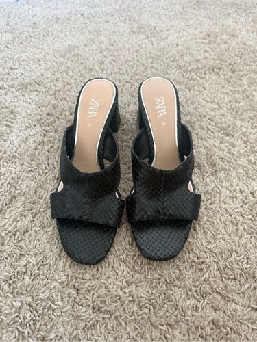 Zara nero testurizzato - , slide
