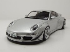 Porsche 911 RWB 997 argento